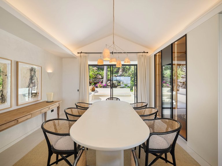 Villa for Sale in Nueva Andalucía, Malaga 22