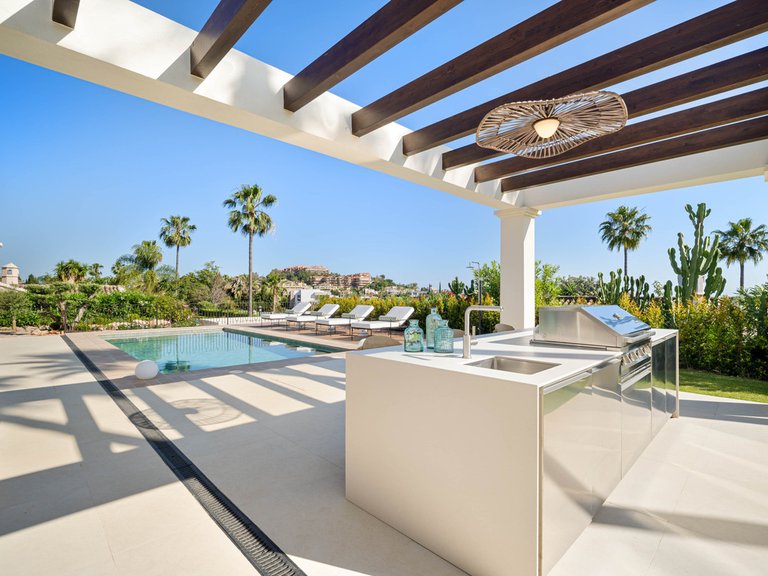 Villa for Sale in Nueva Andalucía, Malaga 35