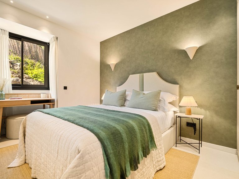 Villa for Sale in Nueva Andalucía, Malaga 42