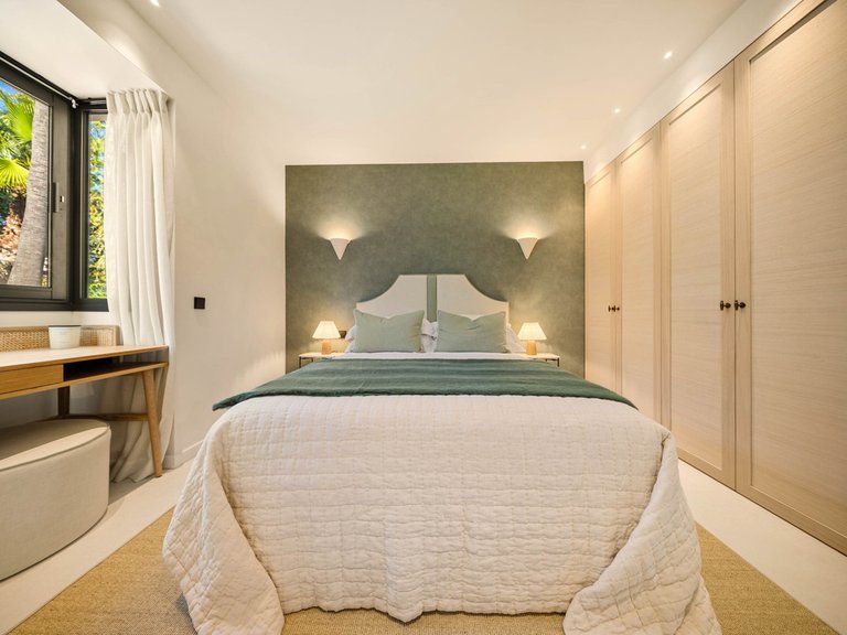 Villa for Sale in Nueva Andalucía, Malaga 46