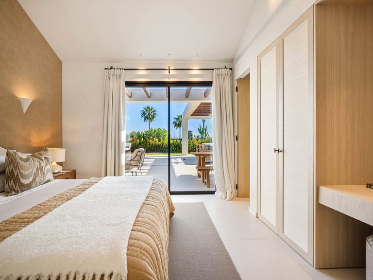 Villa for Sale in Nueva Andalucía, Malaga 55