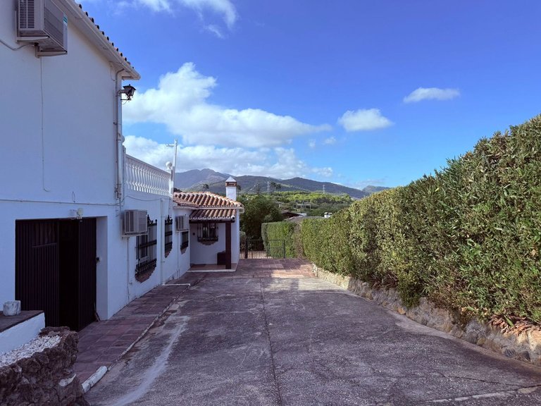 Villa for Sale in Coín, Malaga 12