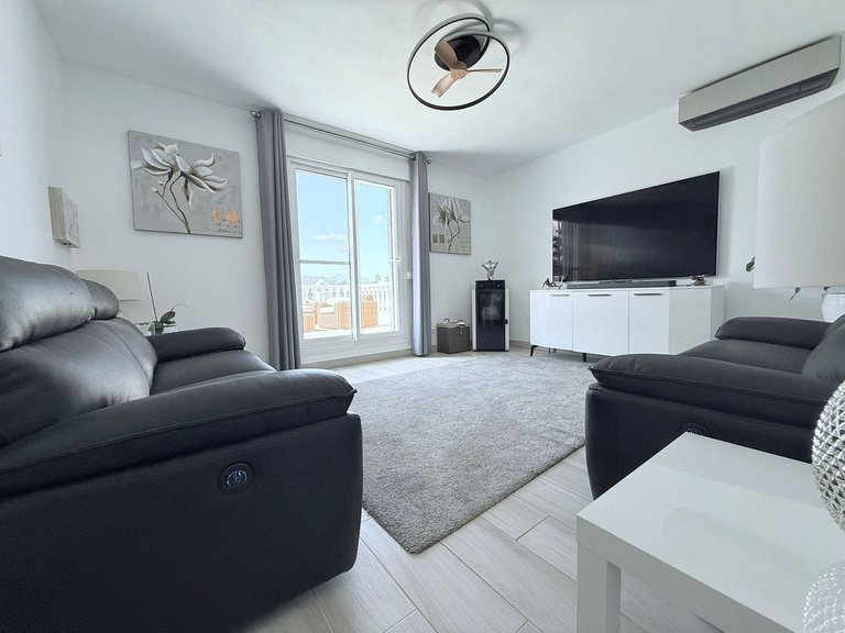 Villa for Sale in Coín, Malaga 22
