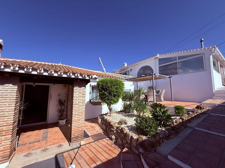 Villa for Sale in Coín, Malaga 37