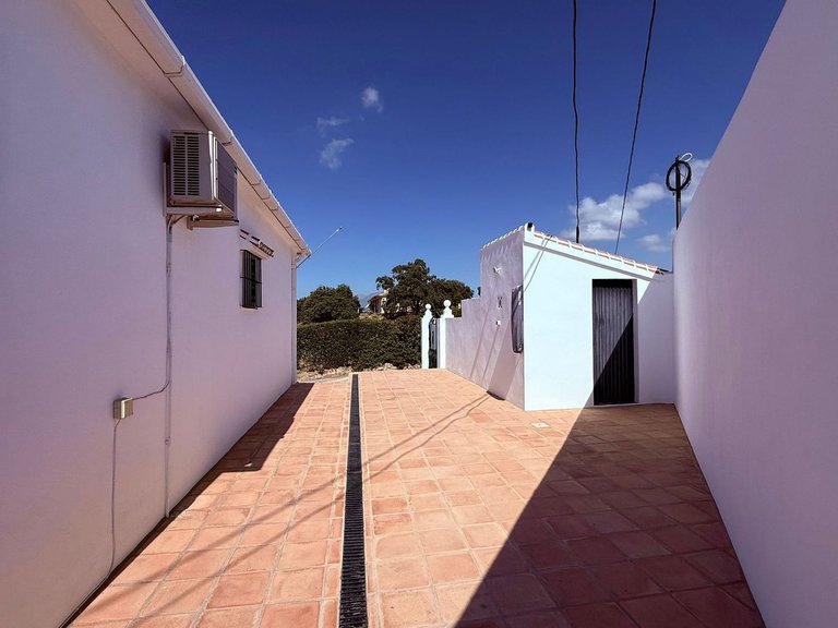 Villa for Sale in Coín, Malaga 5