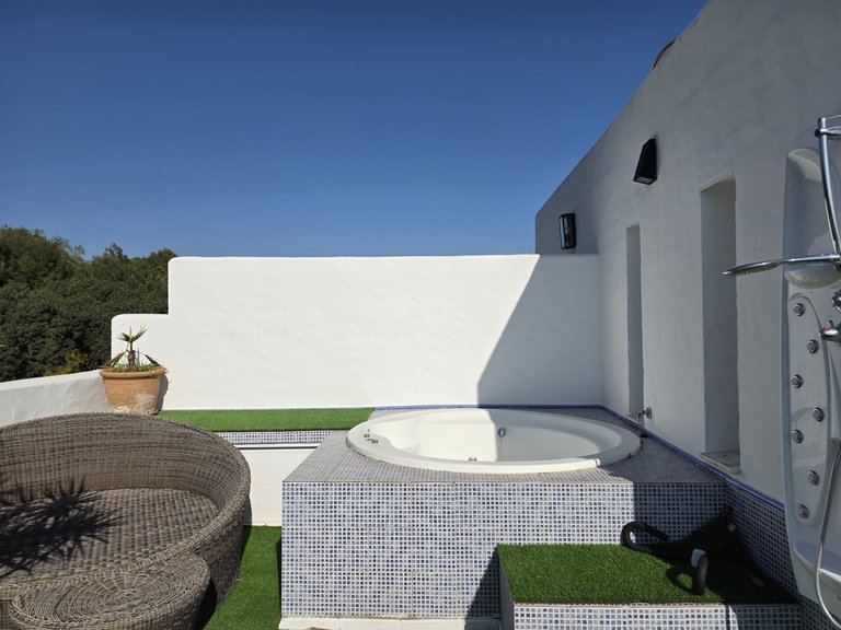 Villa for Sale in Nagüeles, Malaga 16