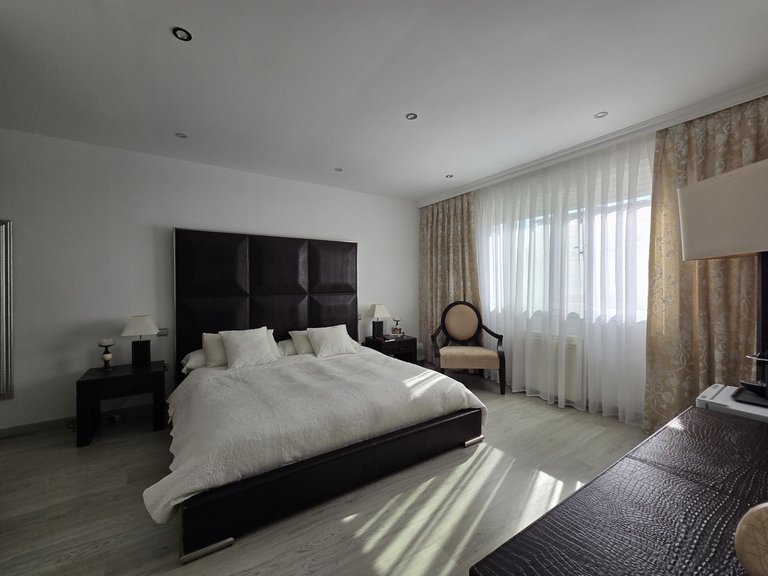 Villa for Sale in Nagüeles, Malaga 24