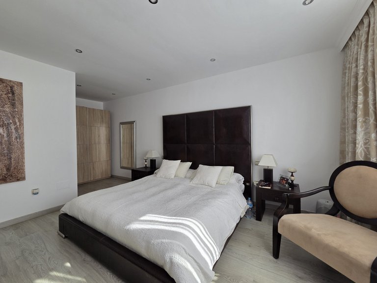 Villa for Sale in Nagüeles, Malaga 26