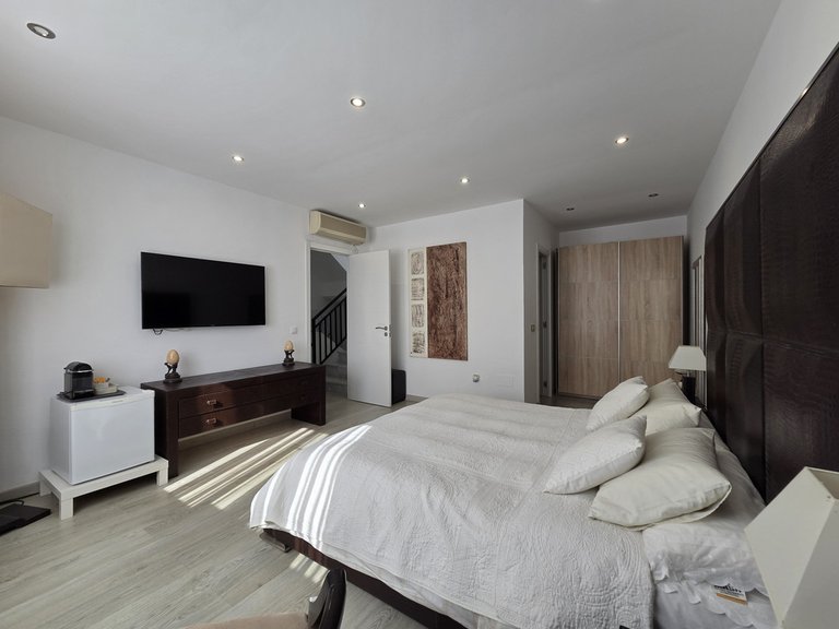 Villa for Sale in Nagüeles, Malaga 27