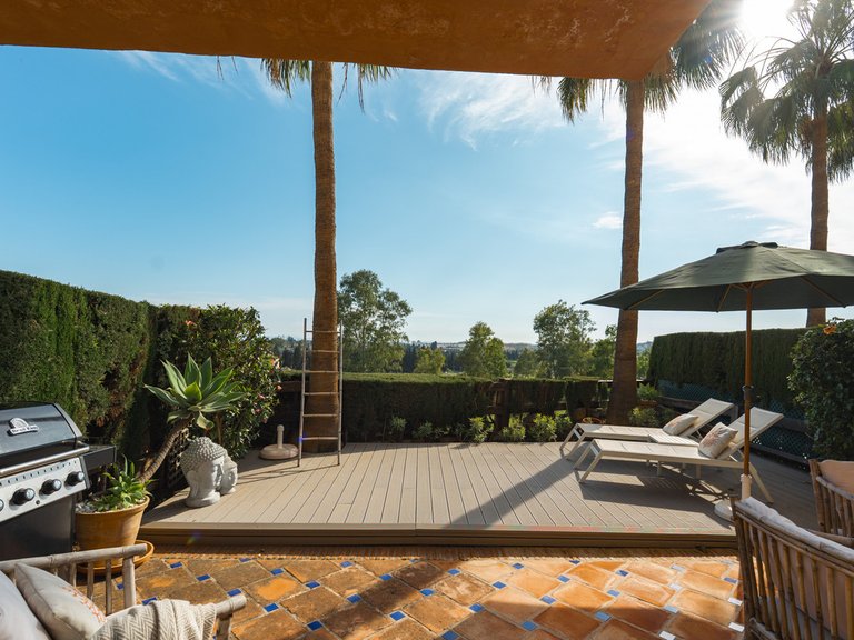 Villa for Sale in Nueva Andalucía, Malaga 1