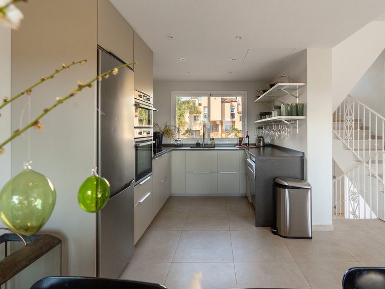 Villa for Sale in Nueva Andalucía, Malaga 13