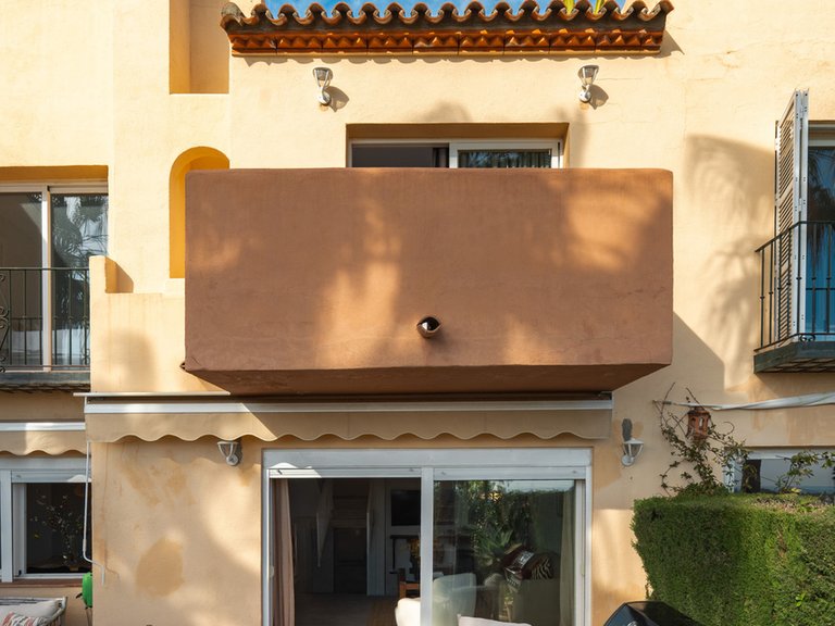 Villa for Sale in Nueva Andalucía, Malaga 34
