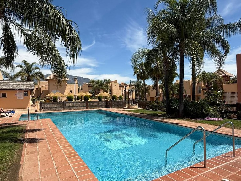 Villa for Sale in Nueva Andalucía, Malaga 39