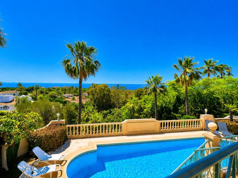 Villa for Sale in Hacienda Las Chapas, Malaga 1