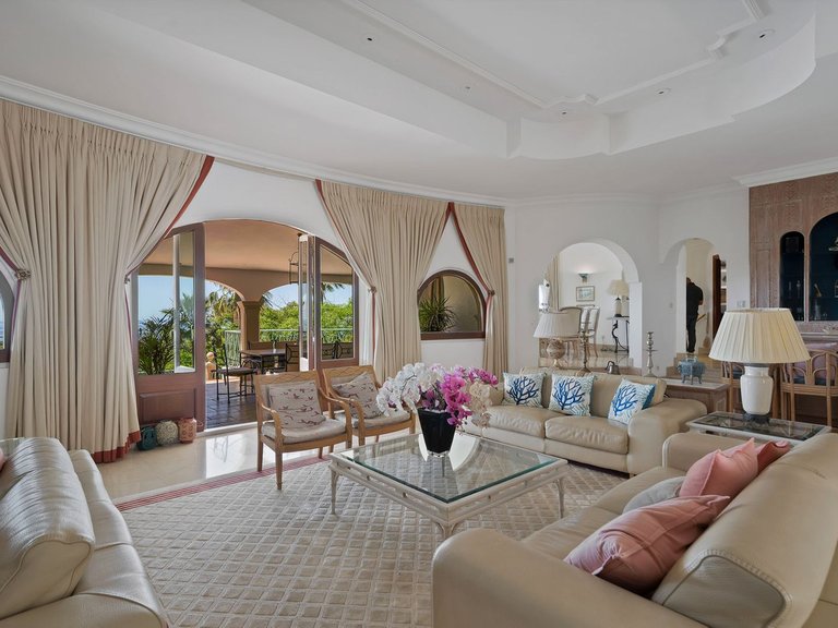Villa for Sale in Hacienda Las Chapas, Malaga 12