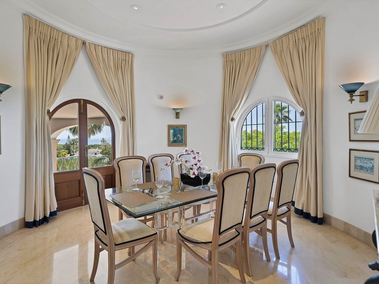 Villa for Sale in Hacienda Las Chapas, Malaga 14