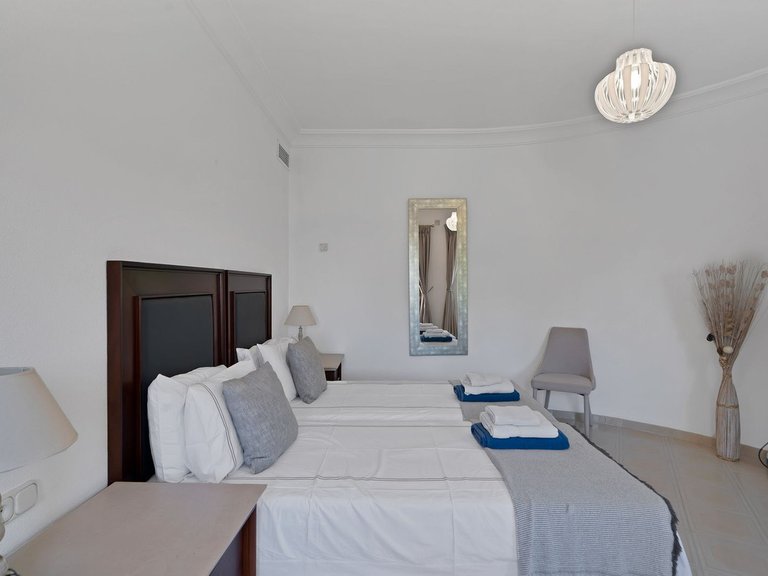 Villa for Sale in Hacienda Las Chapas, Malaga 27