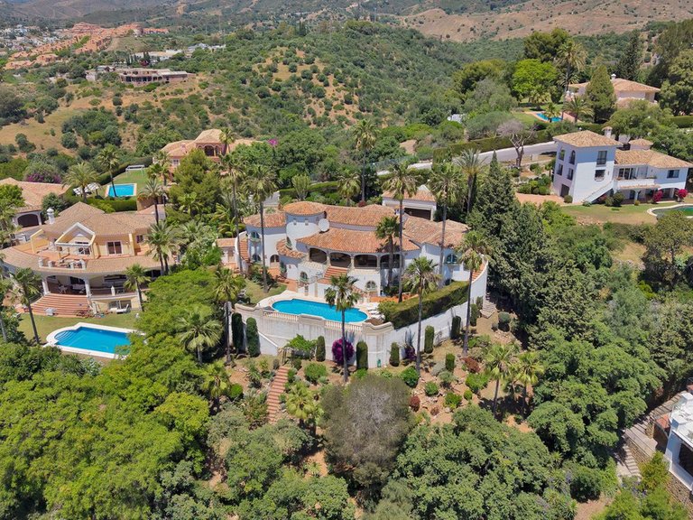 Villa for Sale in Hacienda Las Chapas, Malaga 42