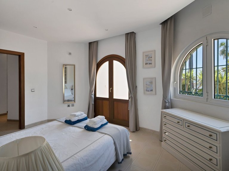 Villa for Sale in Hacienda Las Chapas, Malaga 45