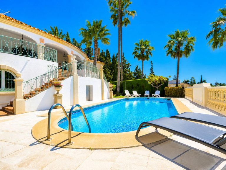 Villa for Sale in Hacienda Las Chapas, Malaga 6