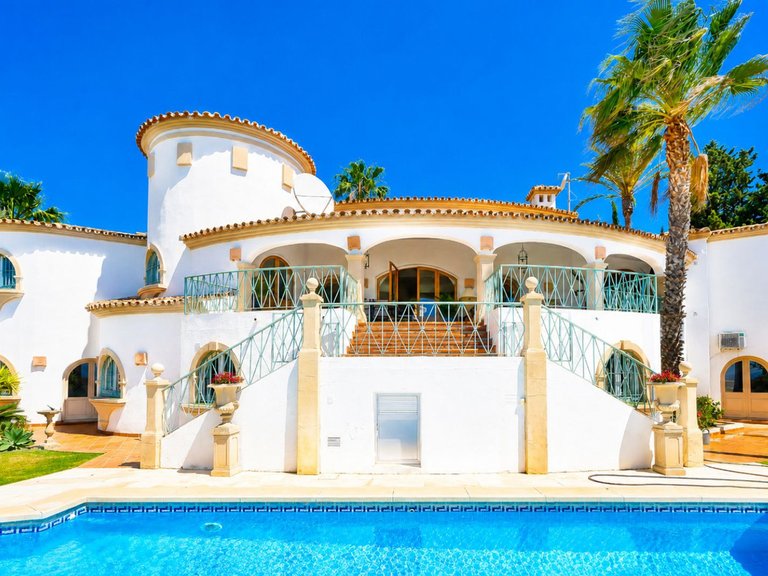 Villa for Sale in Hacienda Las Chapas, Malaga 7
