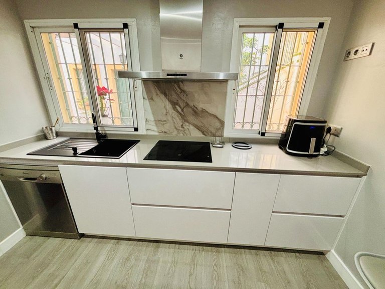 Villa for Sale in Arroyo De La Miel, Malaga 2