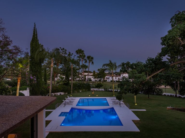 Villa for Sale in Nueva Andalucía, Malaga 26