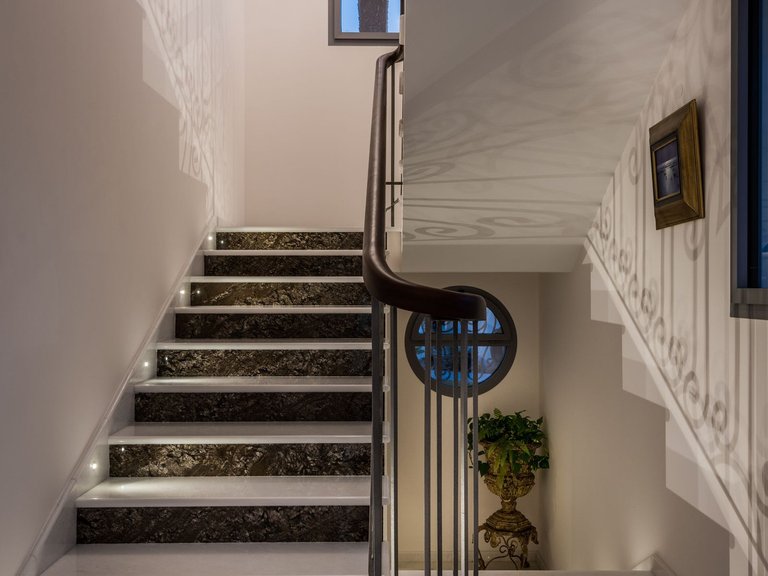 Villa for Sale in Nueva Andalucía, Malaga 35