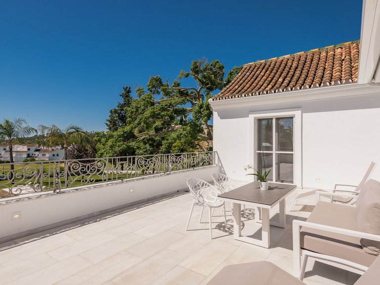 Villa for Sale in Nueva Andalucía, Malaga 37