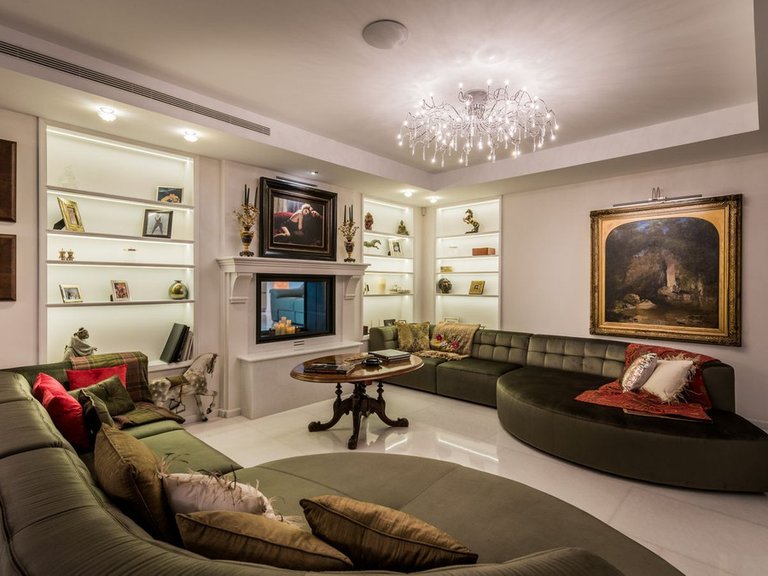 Villa for Sale in Nueva Andalucía, Malaga 6