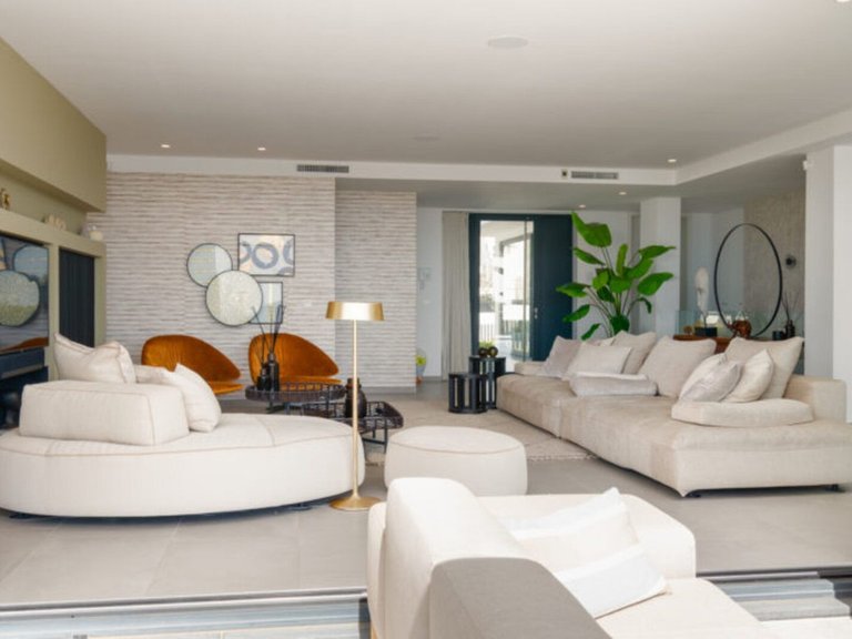 Villa for Sale in Costa del Sol Cabopino, Malaga 11