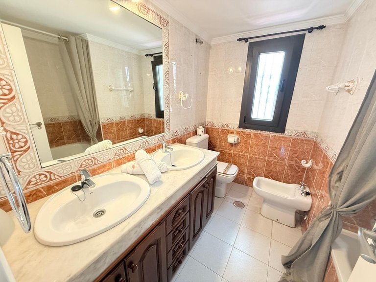 Apartment for Sale in Fuengirola, Malaga 14