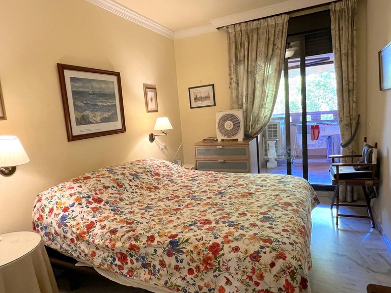 Apartment for Sale in The Golden Mile, Malaga 6