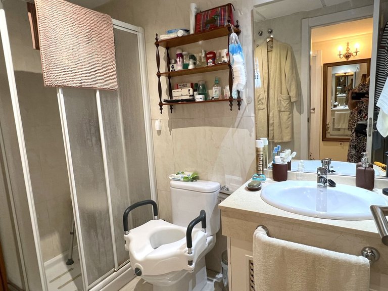 Apartment for Sale in The Golden Mile, Malaga 8