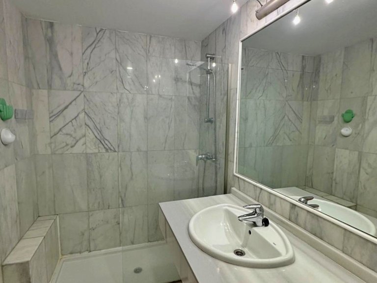 Apartment for Sale in Selwo, Malaga 8