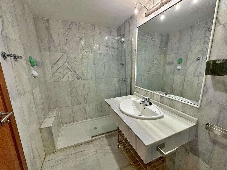Apartment for Sale in Selwo, Malaga 9