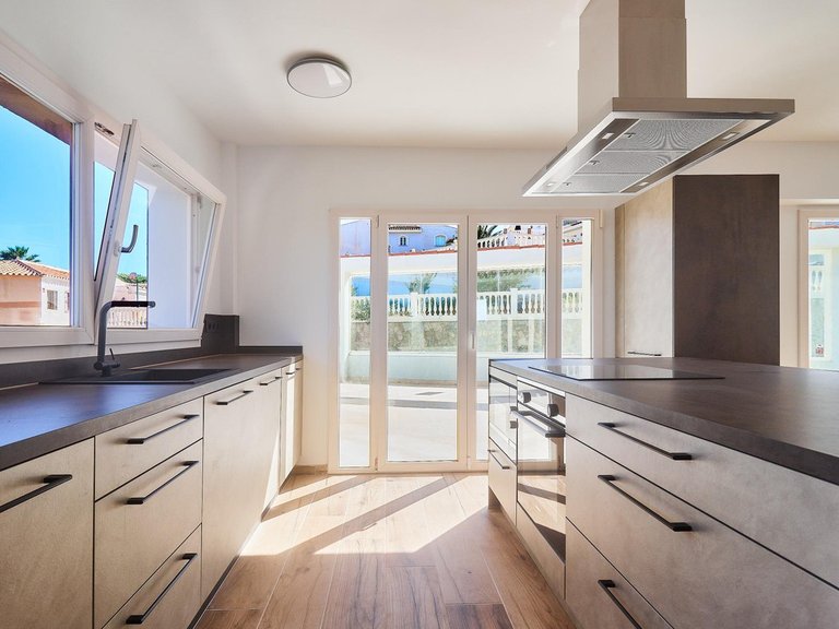 Villa for Sale in El Faro, Malaga 10