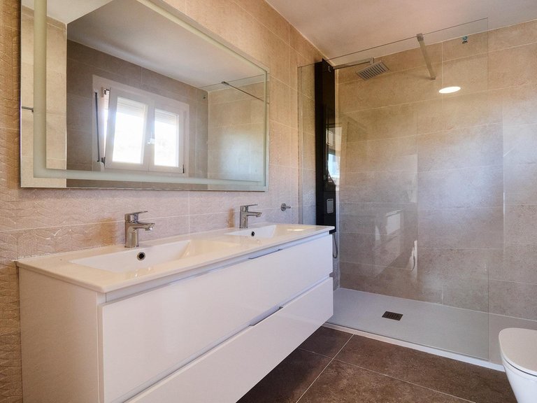 Villa for Sale in El Faro, Malaga 33
