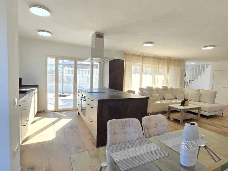 Villa for Sale in El Faro, Malaga 5
