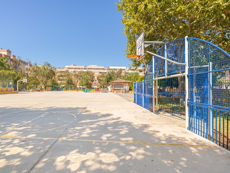 Apartment for Sale in Las Lagunas, Malaga 35