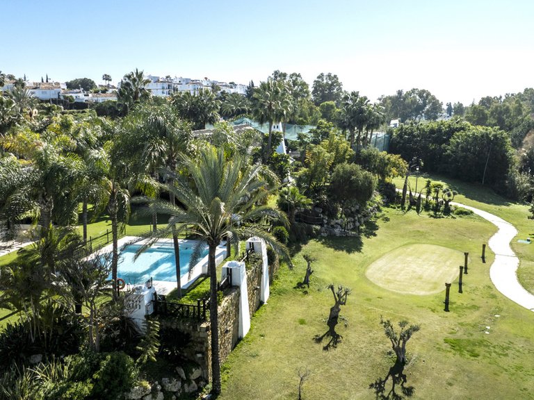 Villa for Sale in Estepona, Malaga 28