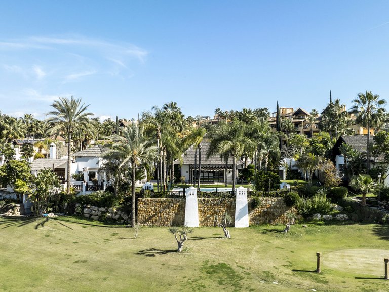 Villa for Sale in Estepona, Malaga 34