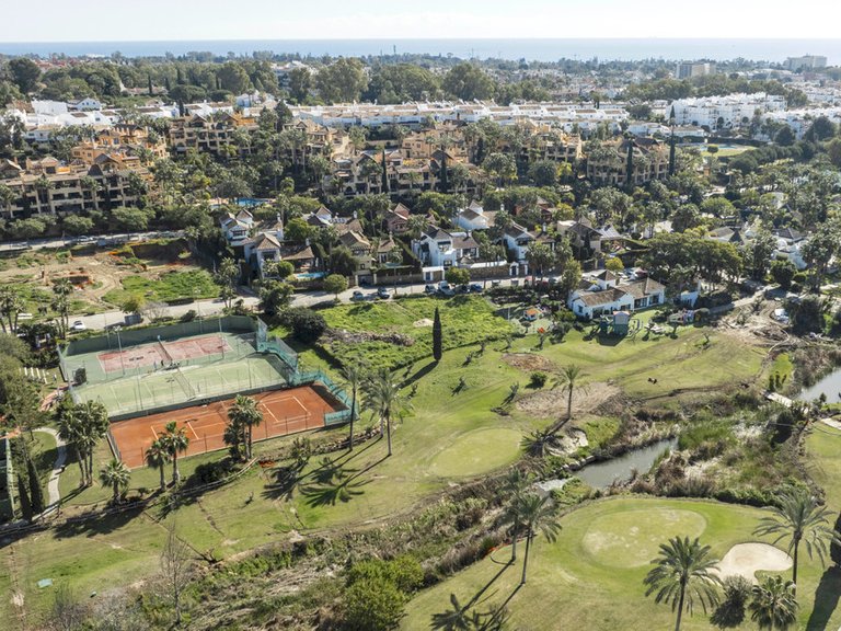 Villa for Sale in Estepona, Malaga 41