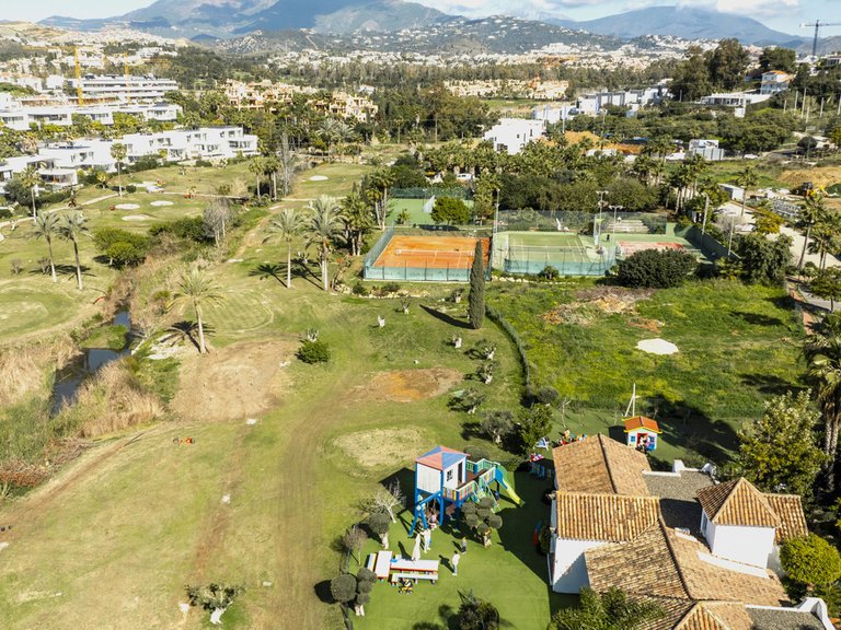 Villa for Sale in Estepona, Malaga 42
