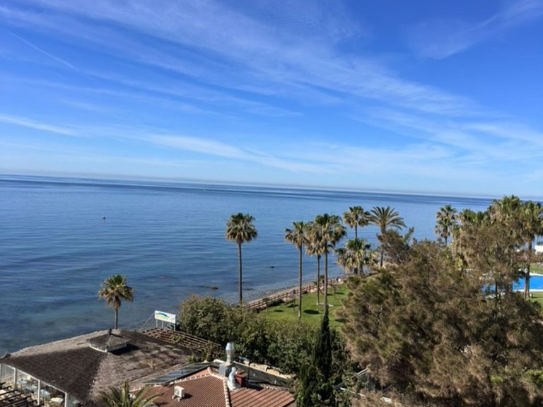 Apartment for Sale in Calahonda, Malaga 1