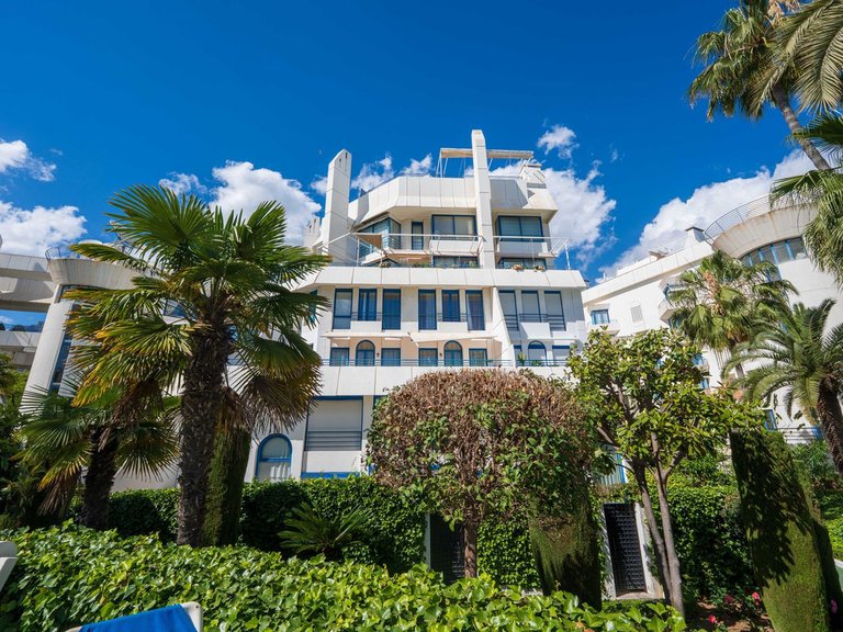 Apartment for Sale in Marbella, Malaga 32