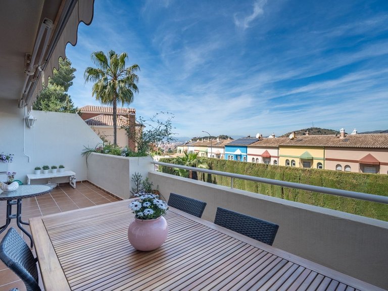 Villa for Sale in Parque Clavero, Malaga 11