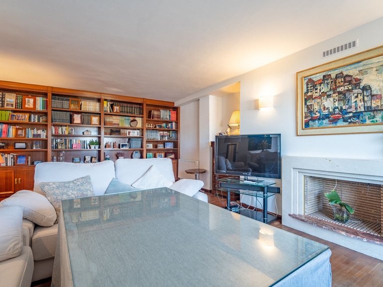 Villa for Sale in Parque Clavero, Malaga 2