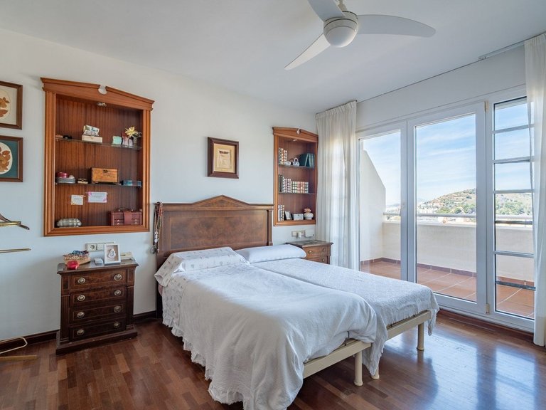 Villa for Sale in Parque Clavero, Malaga 21