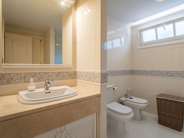 Villa for Sale in Parque Clavero, Malaga 29